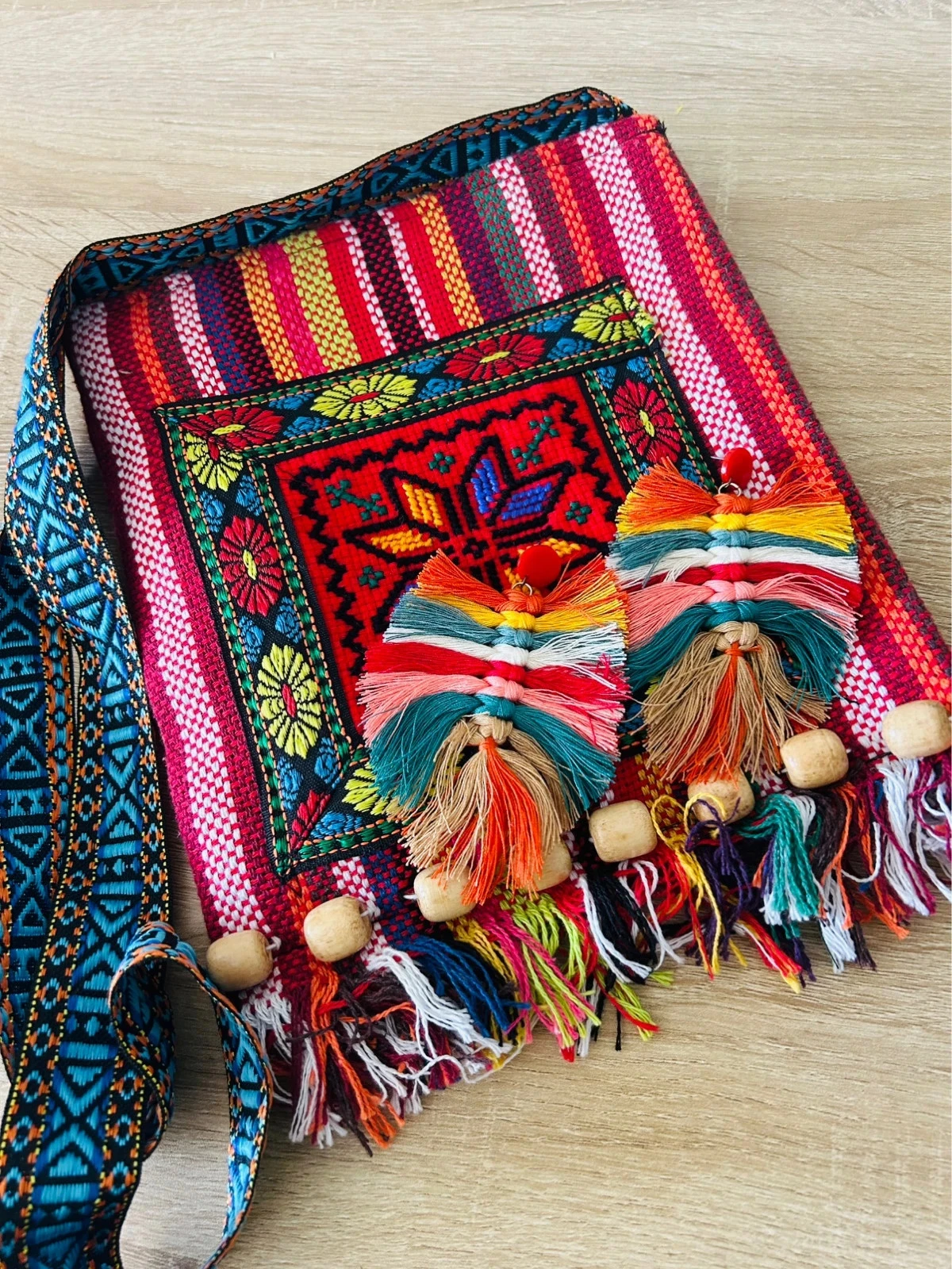 Conjunto estilo peruano, clutch e brincos – photo 2